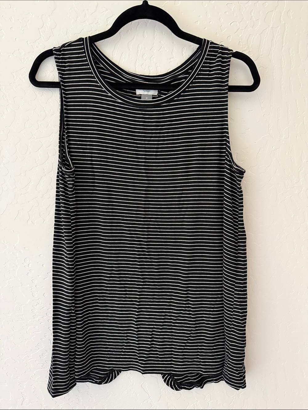 🖤 Old Navy Black & White Striped Tank Top - Medium